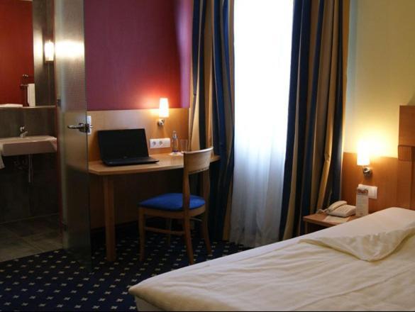 Hotel Rauch アッテンドルン エクステリア 写真